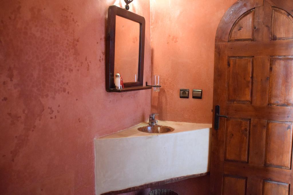 Riad Saltana Ес-Сувейра Номер фото